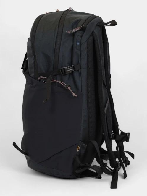 Mountain Hardwear Field Day 28L Backpack férfi túrahátizsák fekete színben 5